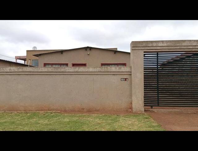 2 BEDROOM HOUSE FOR SALE IN THULANI